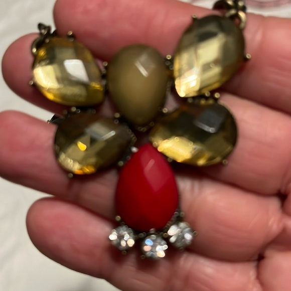 Beautiful statement necklace in deep yellows and red with dark colored chain - Picture 2 of 3